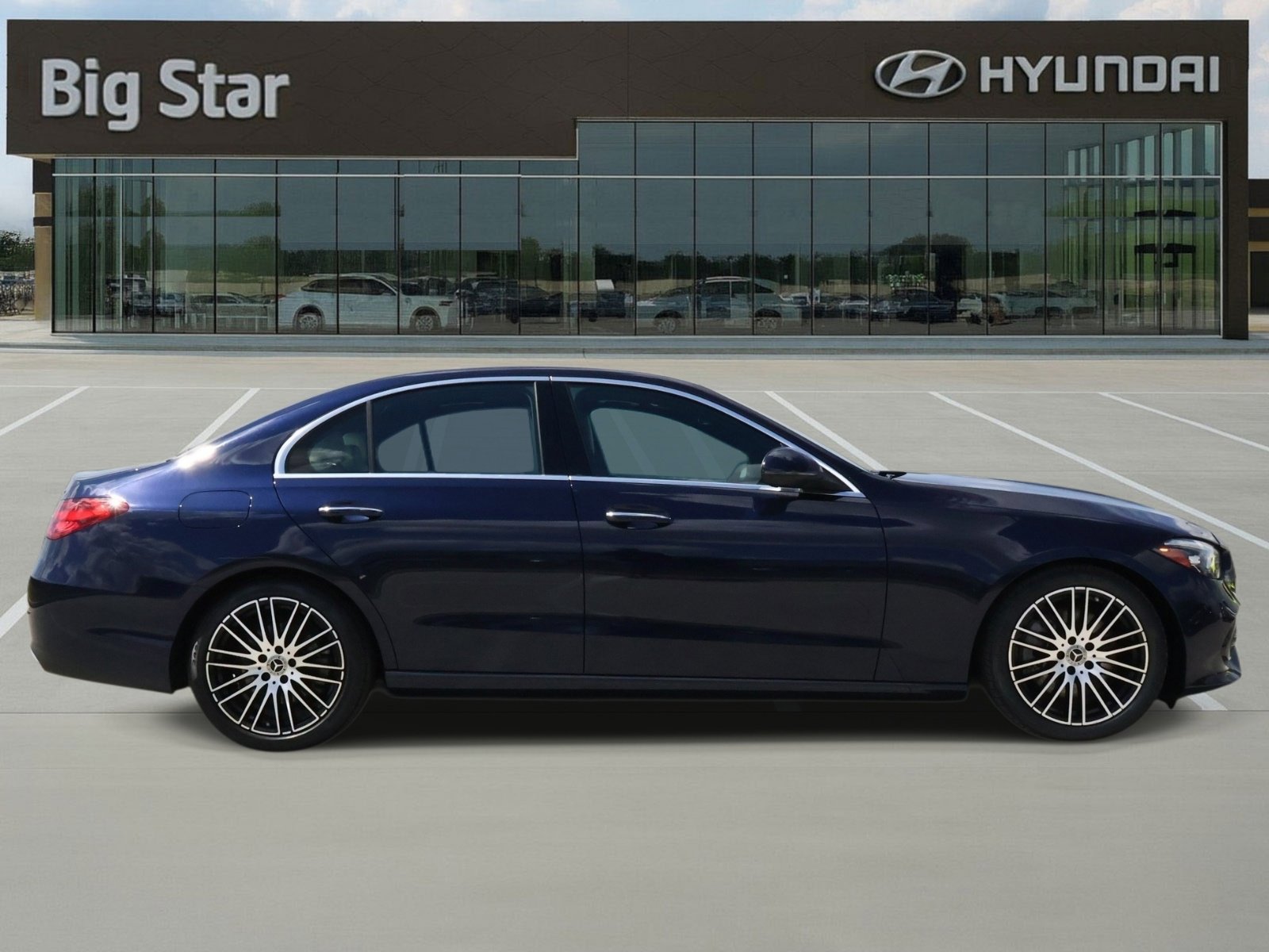 Used 2022 Mercedes-Benz C 300 4MATIC Sedan image 5