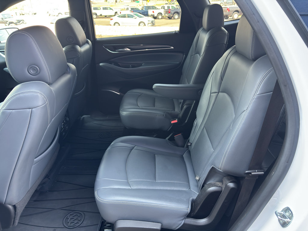 Used 2022 Buick Enclave Premium AWD/4WD image 33