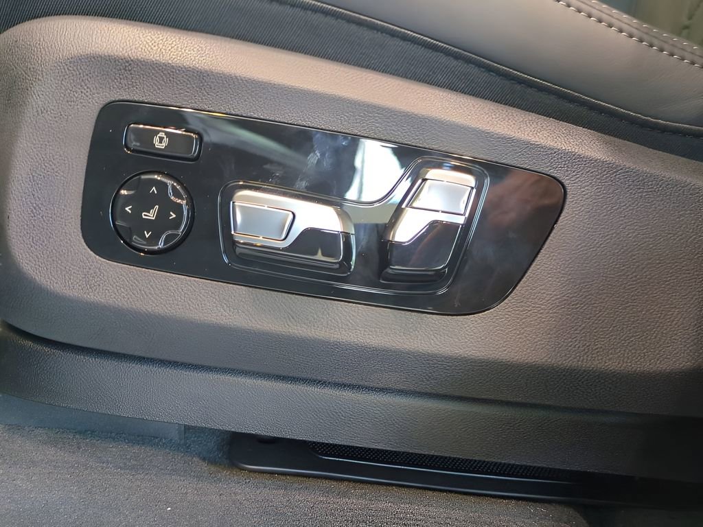 New 2026 BMW X5 xDrive40i w/ M Sport Package image 20
