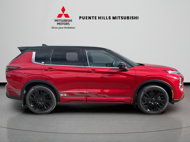 New 2026 Mitsubishi Outlander AWD image 4