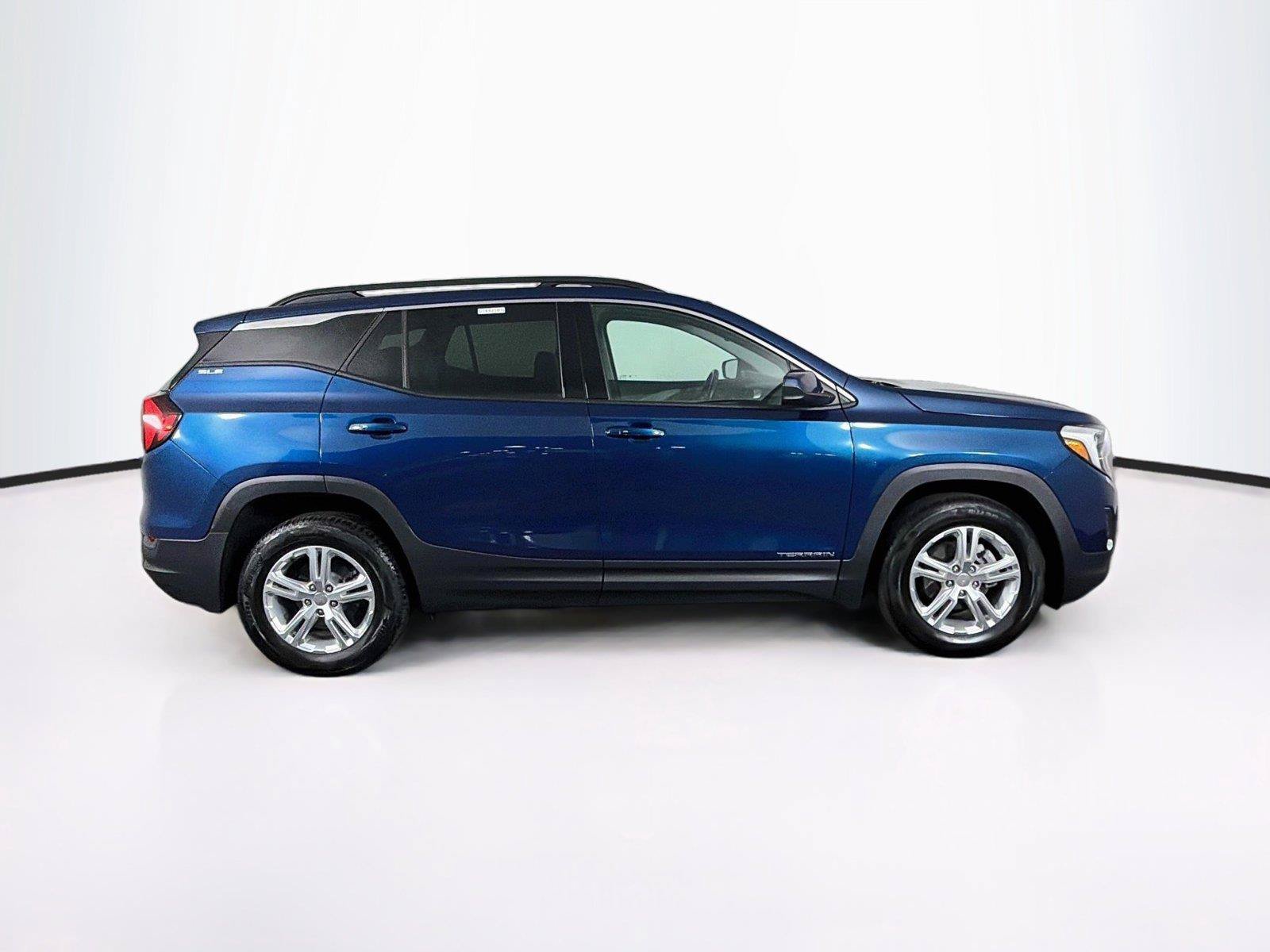 Used 2020 GMC Terrain SLE w/ Driver Convenience Package AWD/4WD image 12