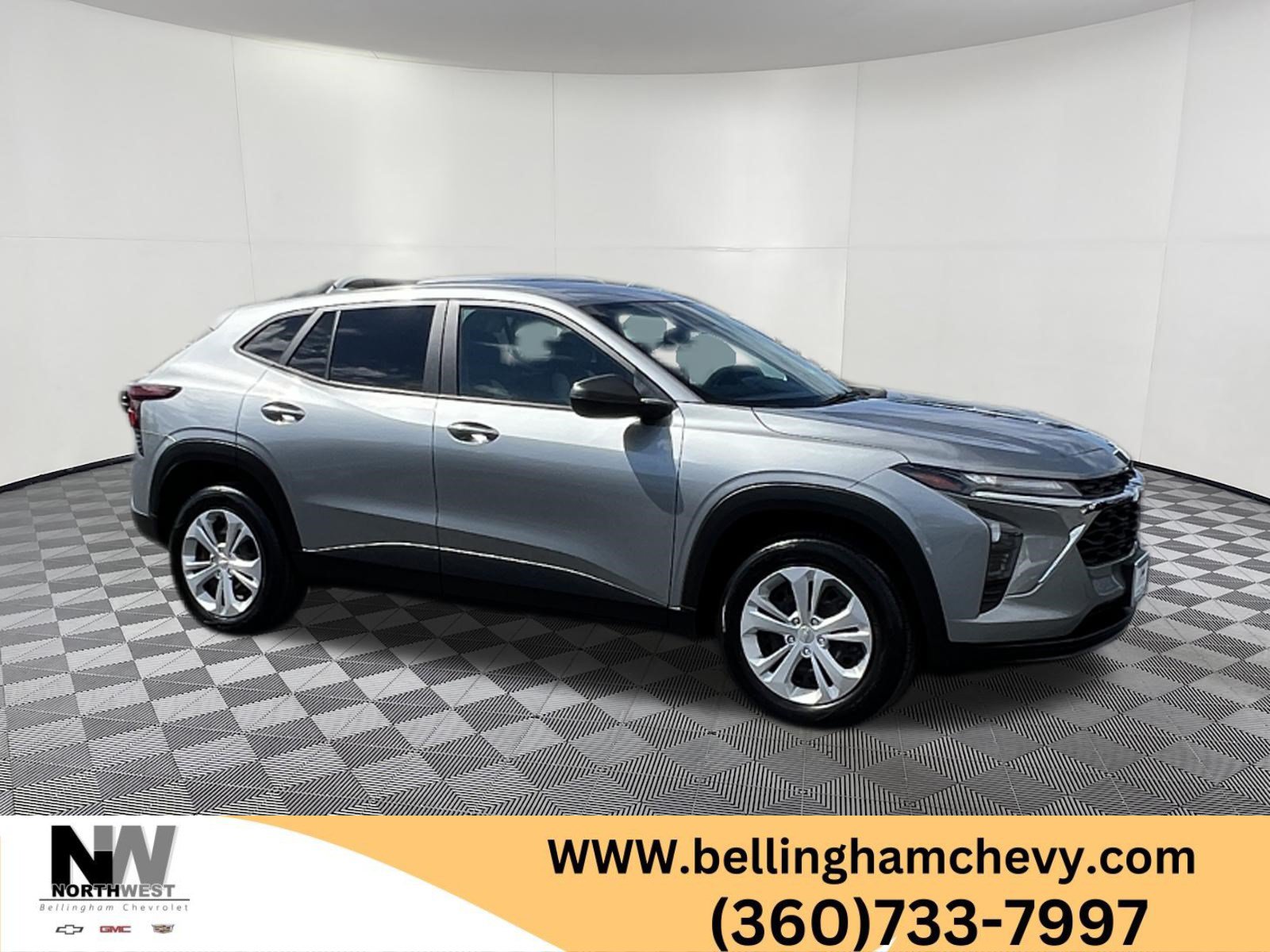 Used 2024 Chevrolet Trax LS w/ Driver Confidence Package FWD image 1