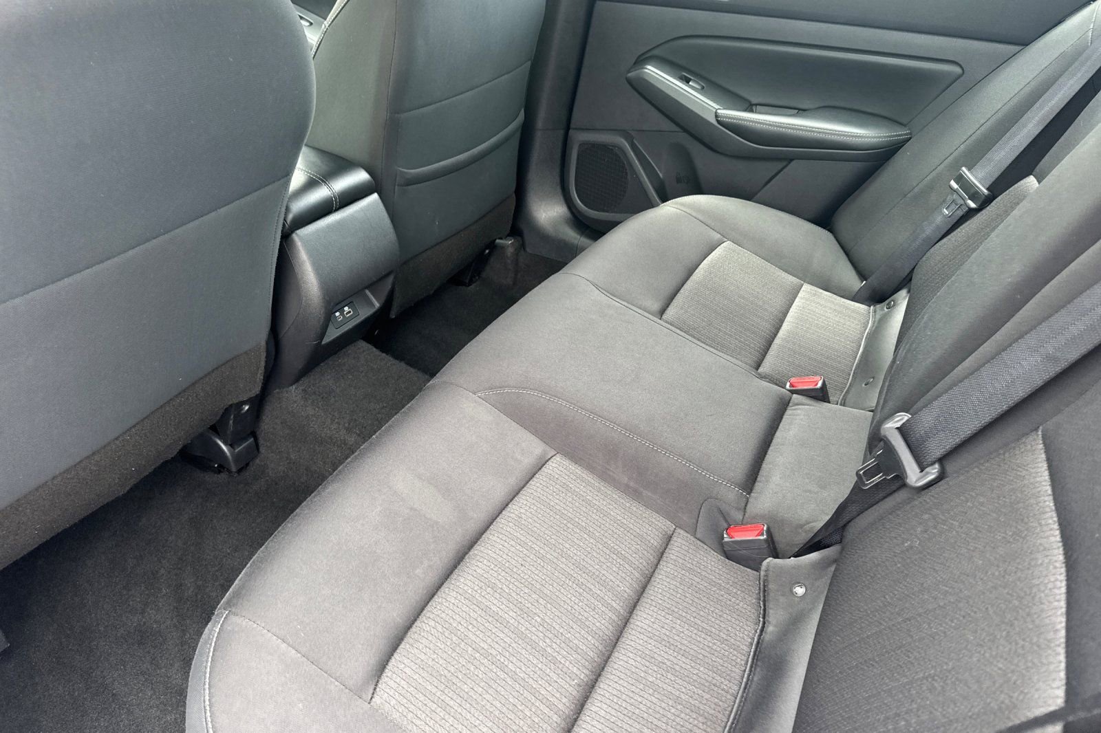 Used 2024 Nissan Altima 2.5 SV AWD/4WD image 12