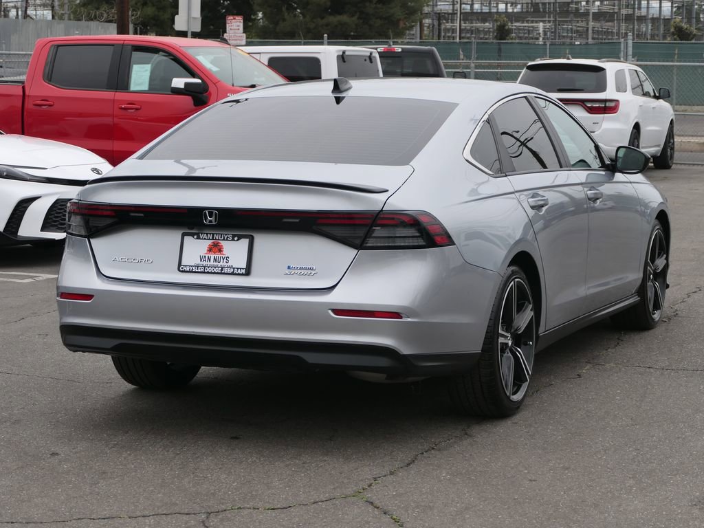 Used 2025 Honda Accord Sport image 4