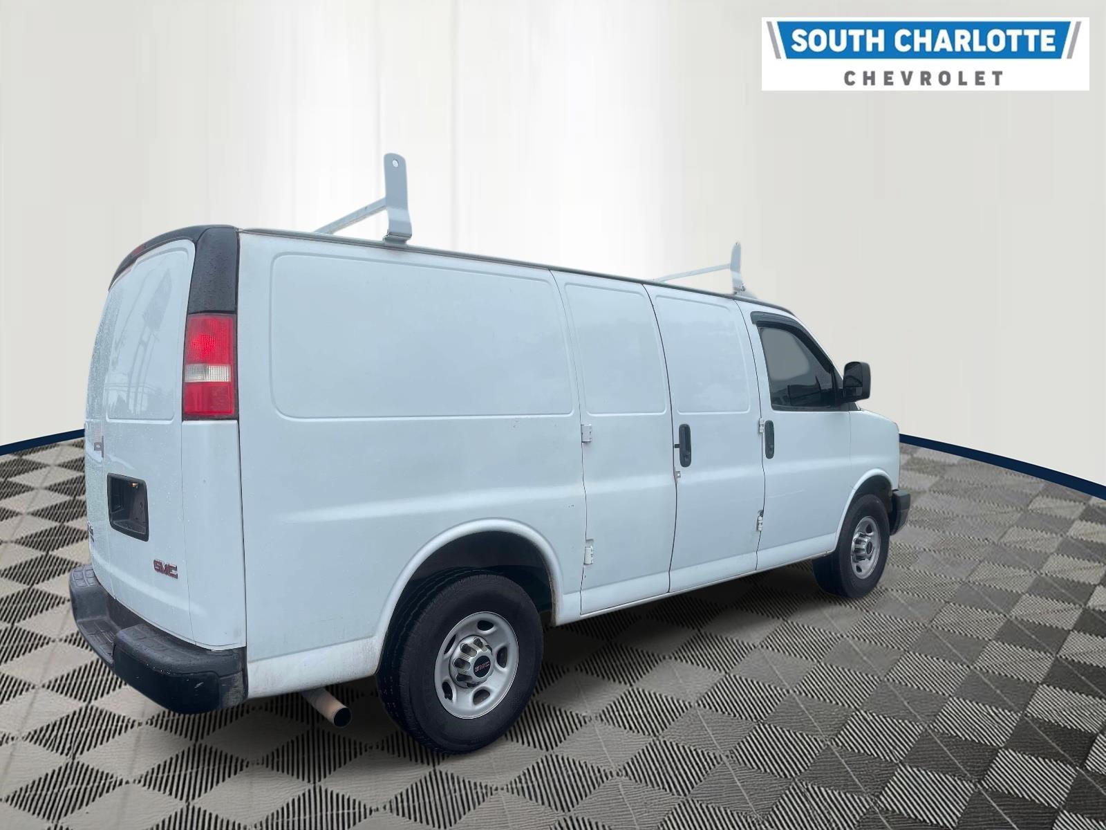 Used 2016 GMC Savana 2500 RWD image 4