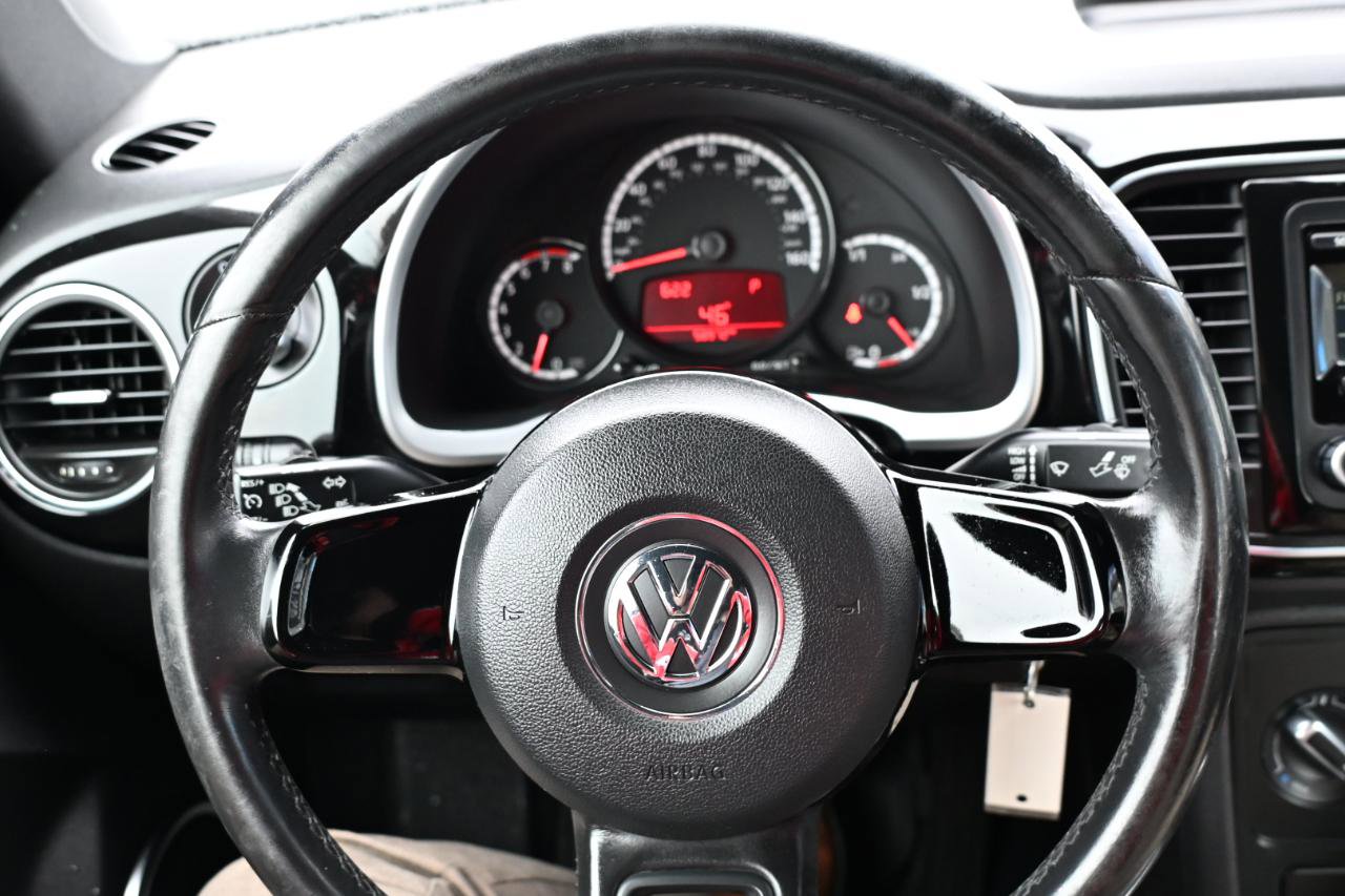 Used 2013 Volkswagen Beetle 2.5 50's Edition FWD image 16