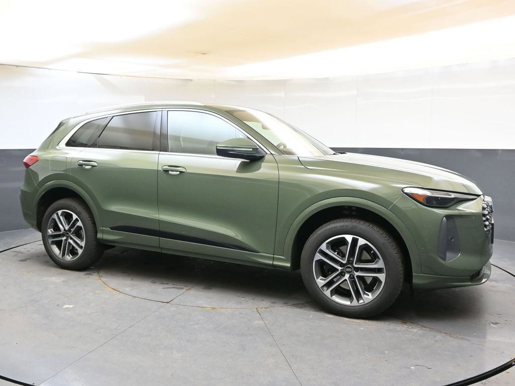 Certified 2025 Audi Q5 Premium Plus w/ Premium Plus image 7