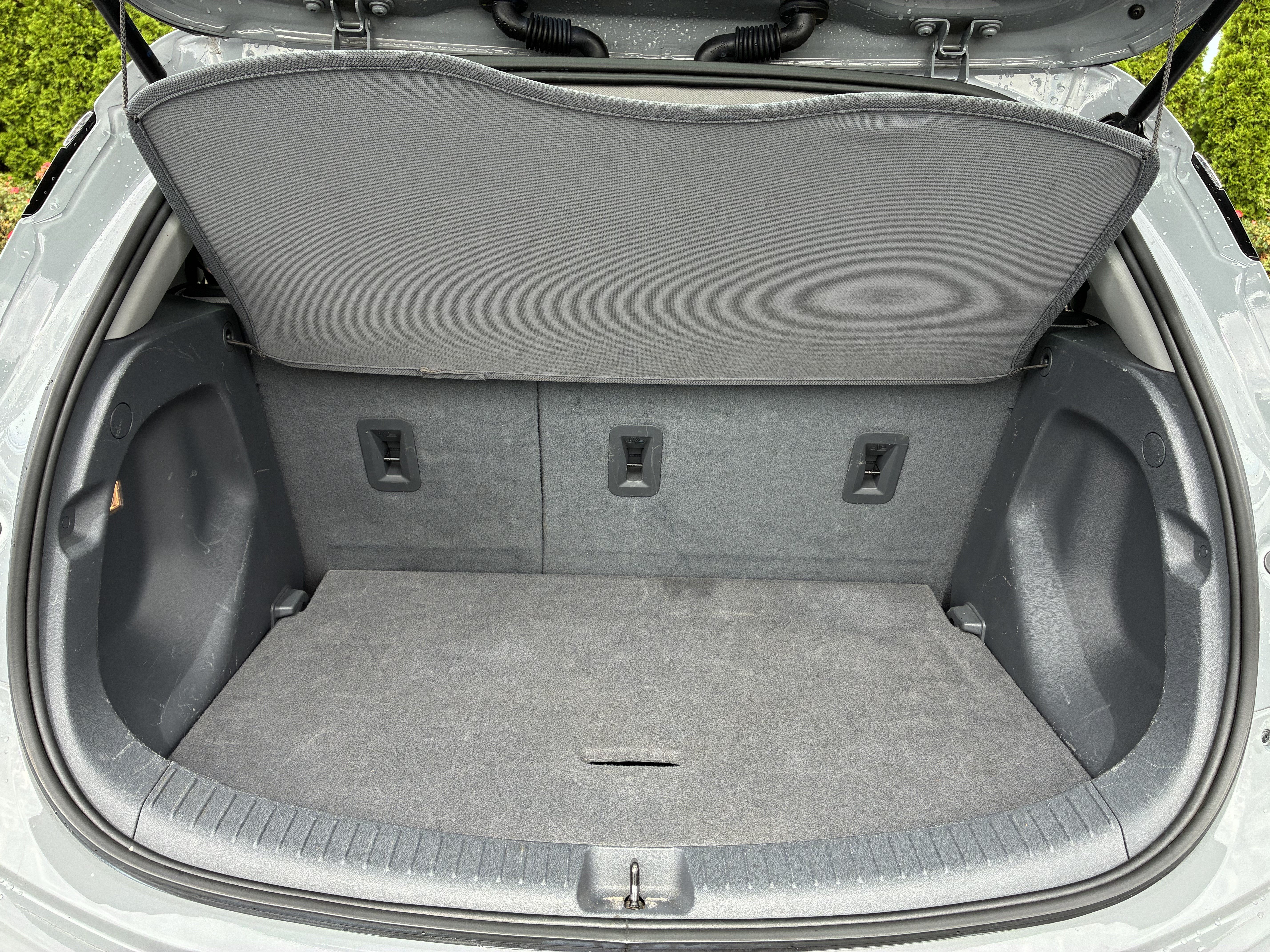 Used 2020 Chevrolet Bolt LT FWD image 12