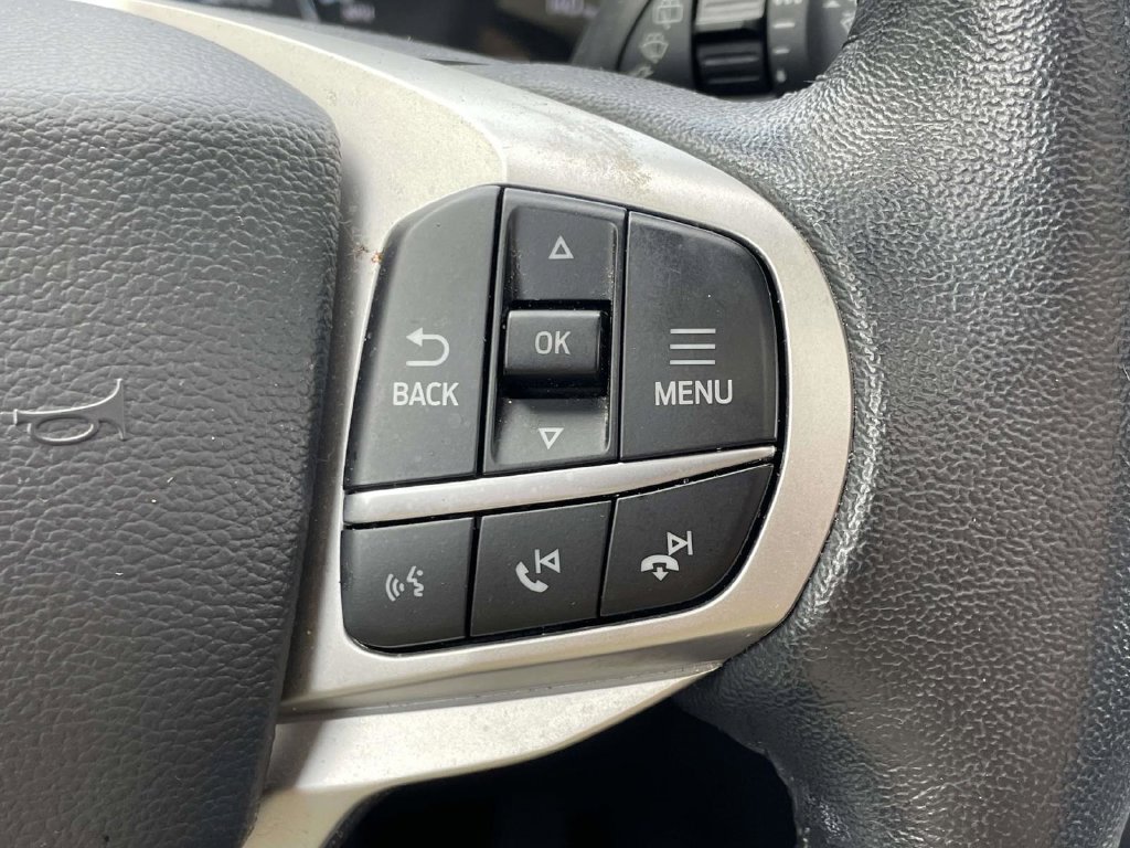 Used 2022 Ford Explorer XLT w/ Equipment Group 202A RWD image 33