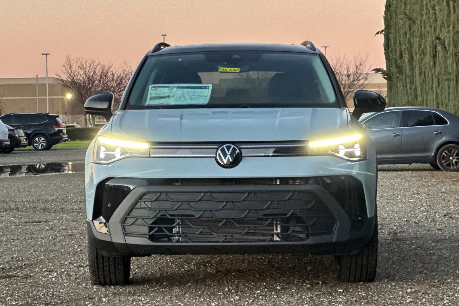 New 2026 Volkswagen Taos SE image 9