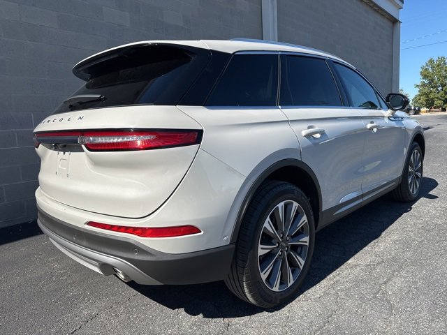 Used 2022 Lincoln Corsair Reserve w/ Equipment Group 201A image 4