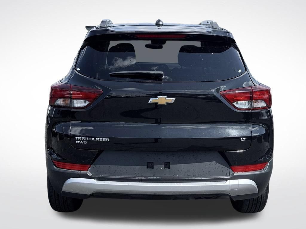 Used 2025 Chevrolet TrailBlazer LT AWD/4WD image 7