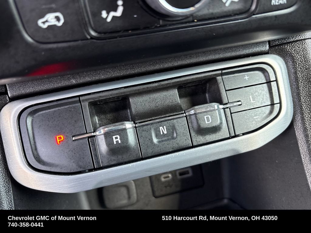 Used 2023 GMC Acadia SLE w/ Driver Convenience Package FWD image 50