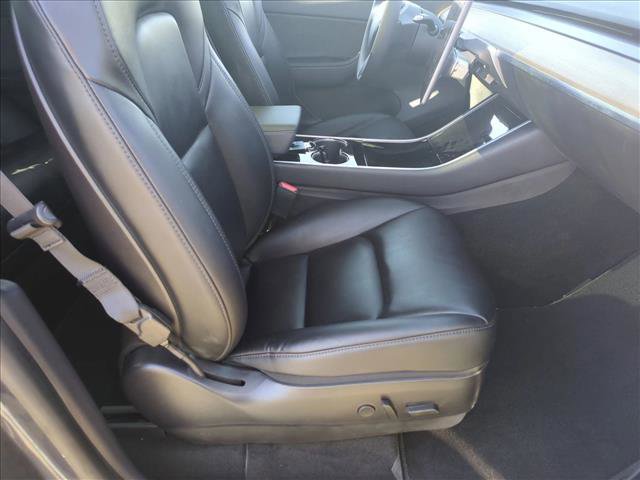 Used 2020 Tesla Model Y Long Range image 20