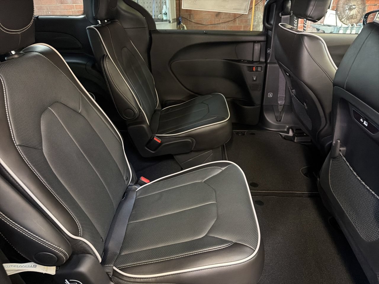 New 2027 Chrysler Pacifica Limited w/ S Appearance Package FWD image 23