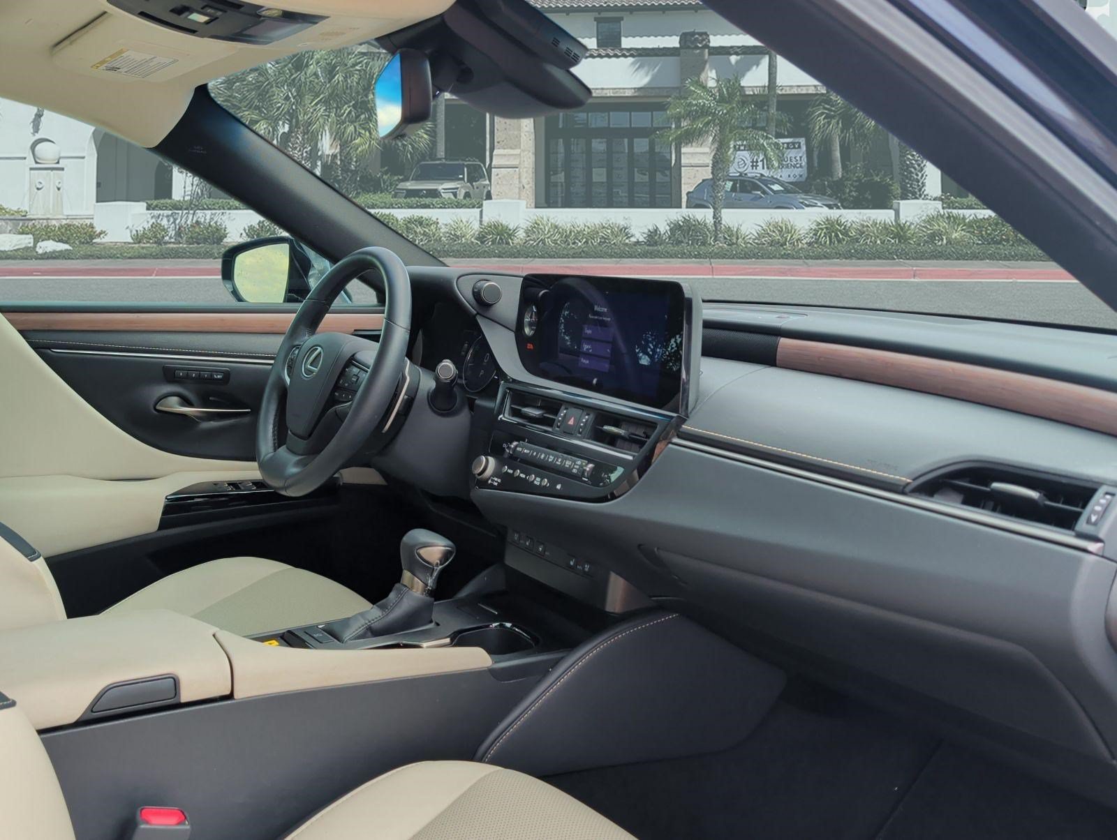 Used 2025 Lexus ES 350 w/ Premium Package FWD image 30