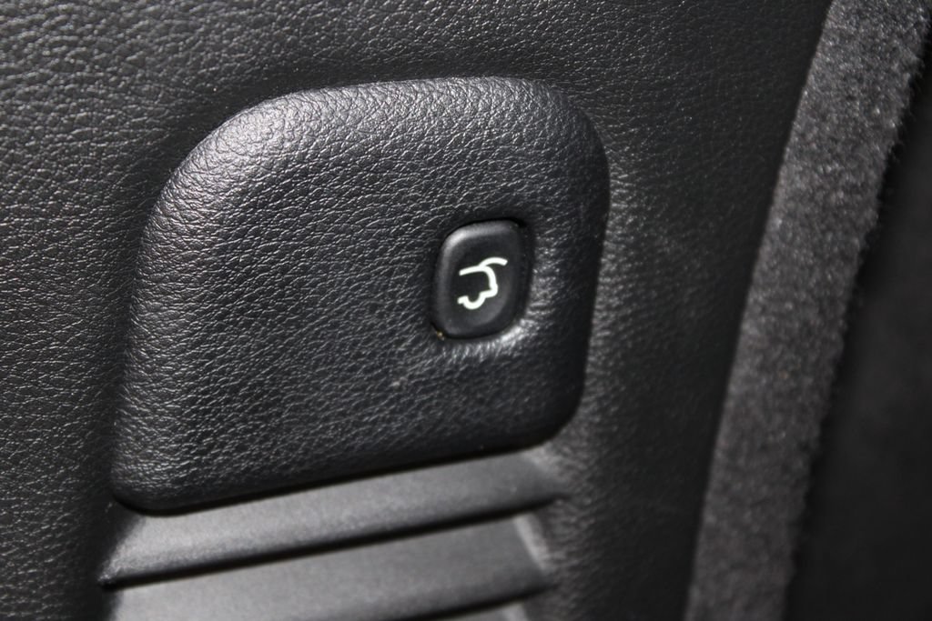 Used 2021 Dodge Durango GT RWD image 16