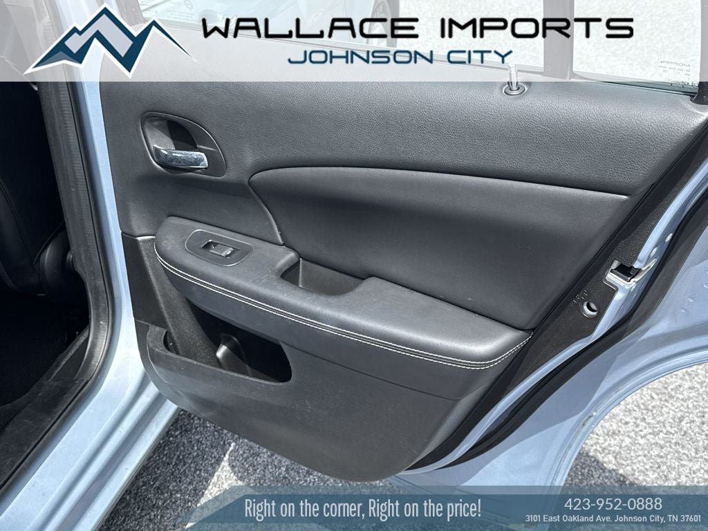 Used 2014 Chrysler 200 Limited FWD image 35