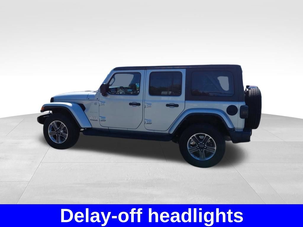 Used 2022 Jeep Wrangler Unlimited Sahara AWD/4WD image 18