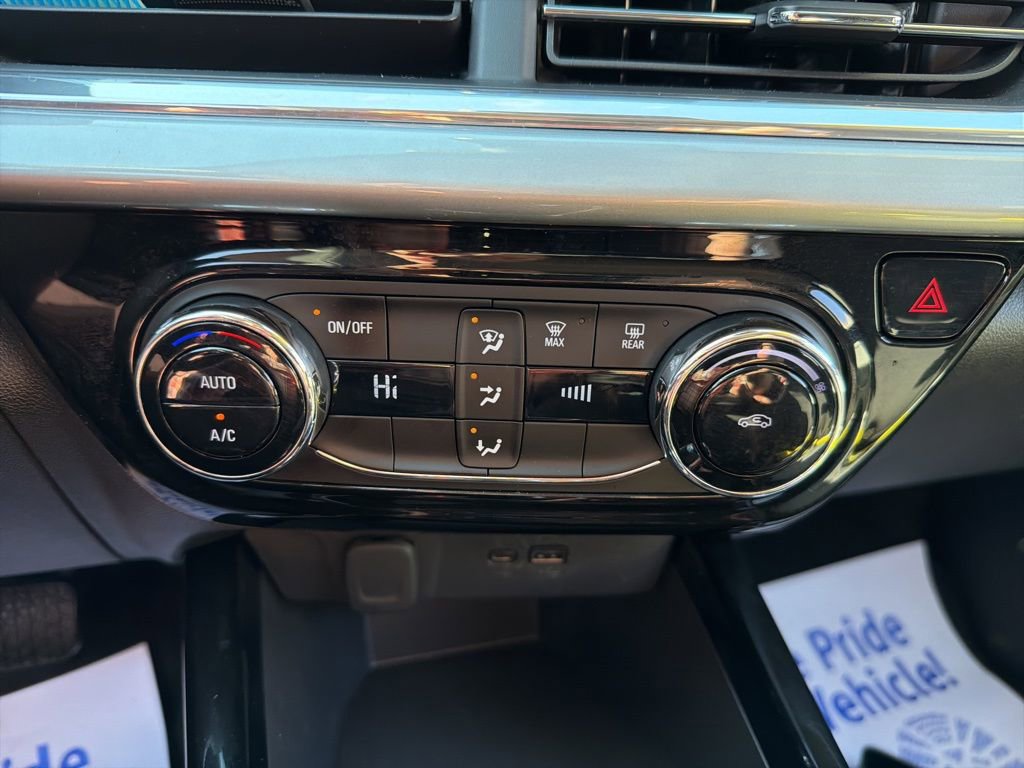 Used 2025 Chevrolet Trax LT image 19