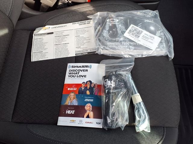 Used 2024 Chevrolet Silverado 2500 Custom w/ Custom Value Package image 85