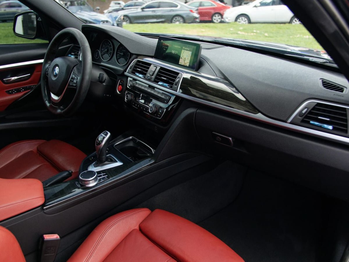 Used 2018 BMW 340i Sedan w/ Premium Package RWD image 23