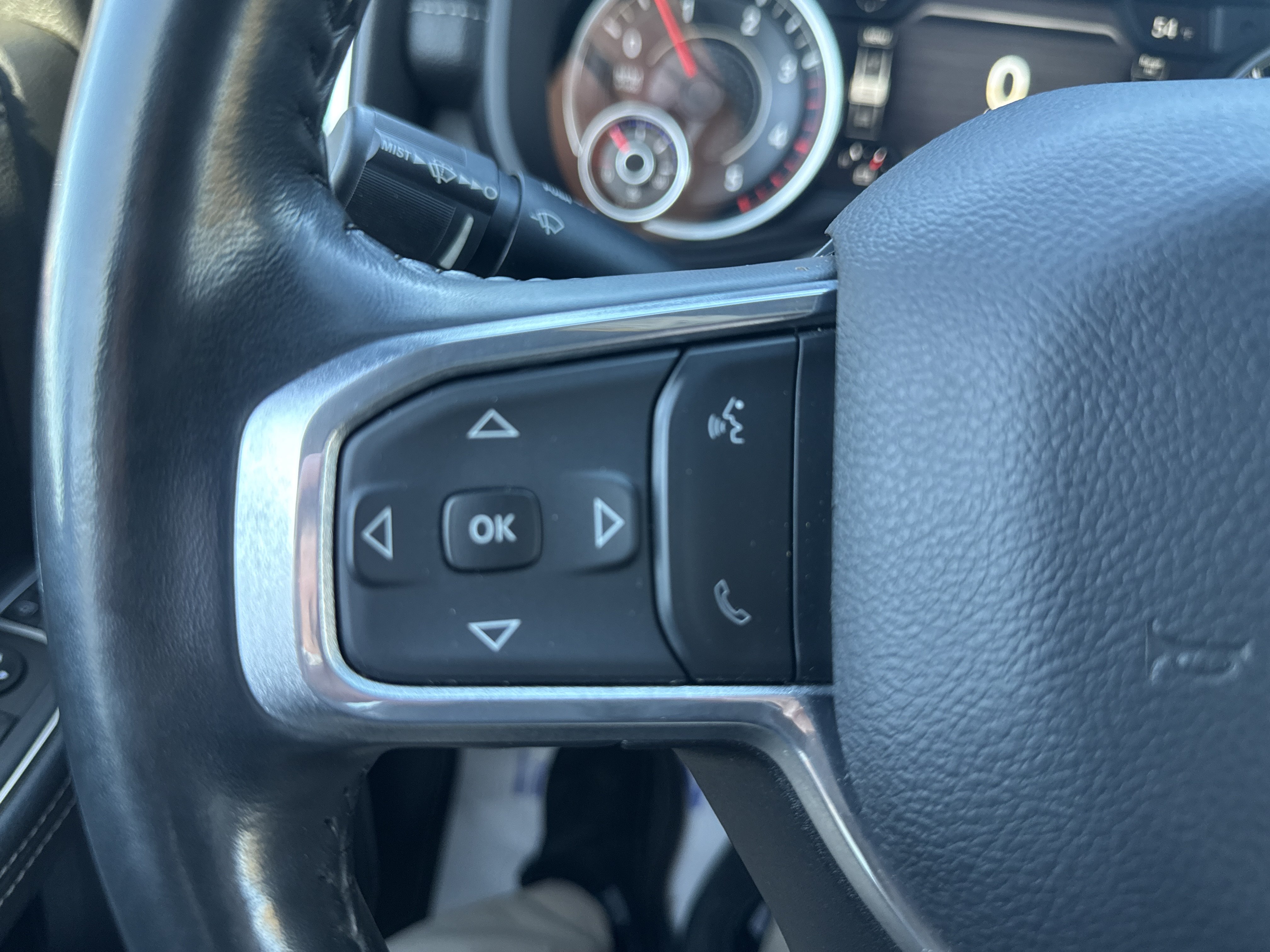 Used 2023 RAM 2500 Laramie AWD/4WD image 19