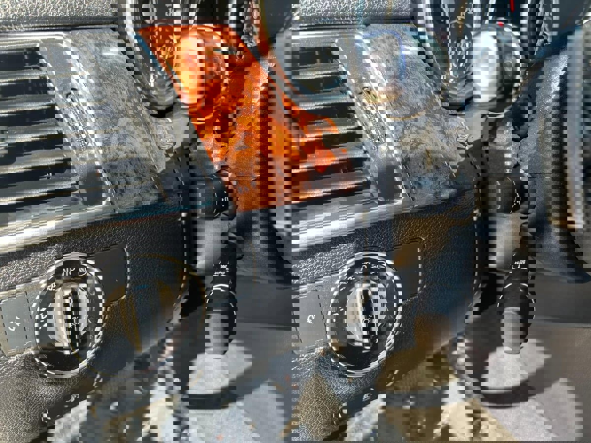 Used 2014 Mercedes-Benz GL 550 4MATIC image 14