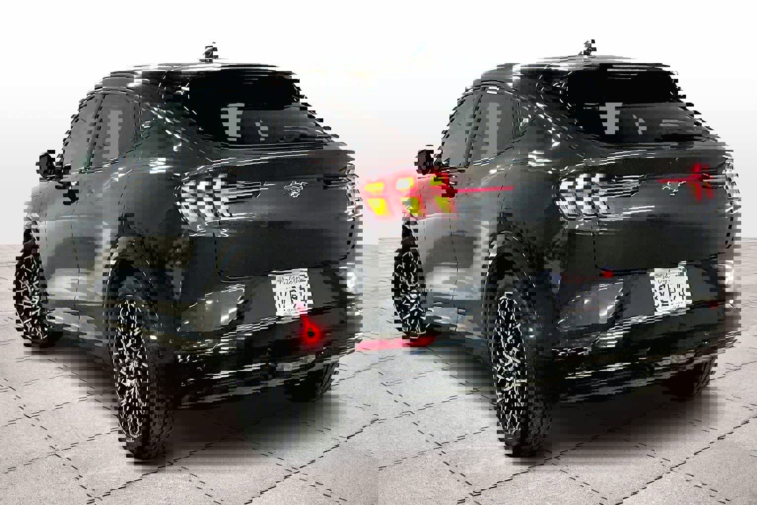 Used 2021 Ford Mustang Mach-E Premium image 15