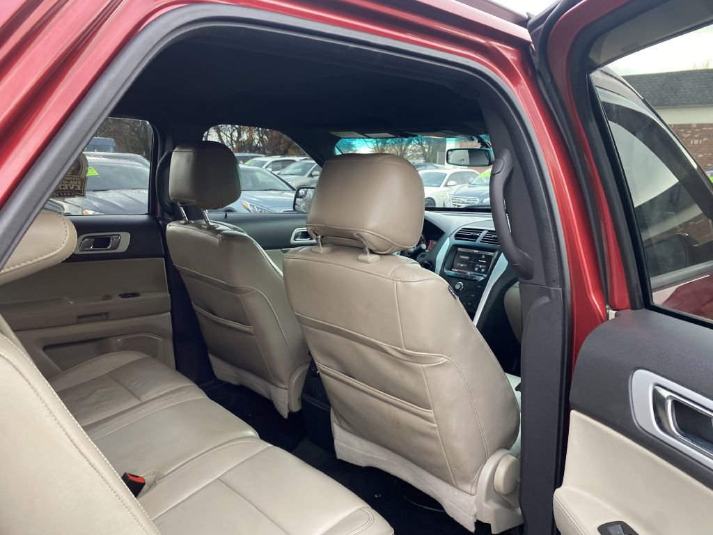 Used 2015 Ford Explorer XLT w/ Equipment Group 202A image 13