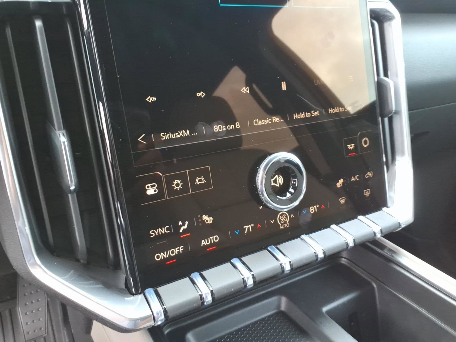 New 2026 GMC Acadia Elevation w/ Elevation Premium Package AWD/4WD image 14