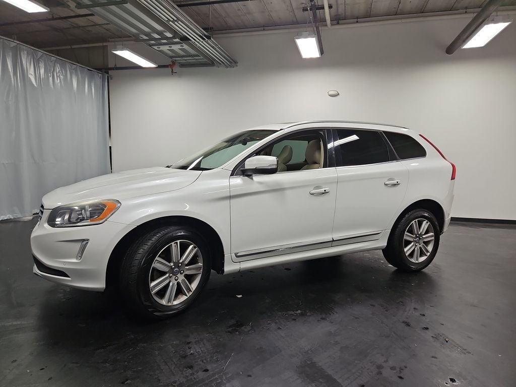 Used 2016 Volvo XC60 T6 image 6
