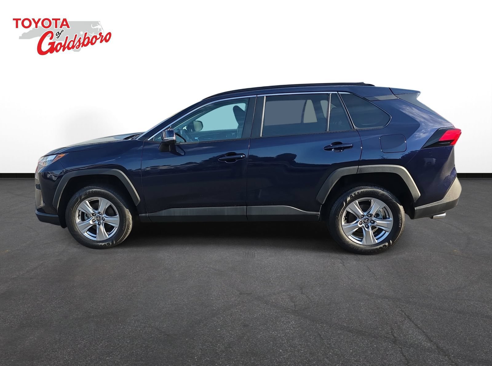 Used 2022 Toyota RAV4 XLE FWD image 8