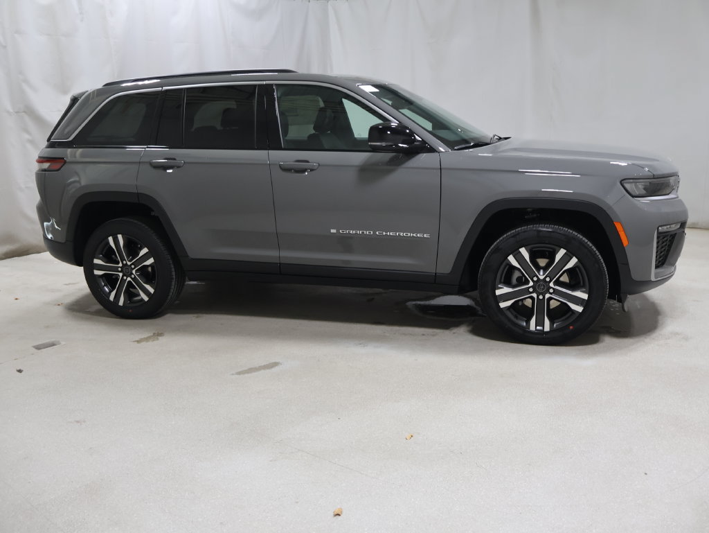 New 2027 Jeep Grand Cherokee Limited AWD/4WD image 6