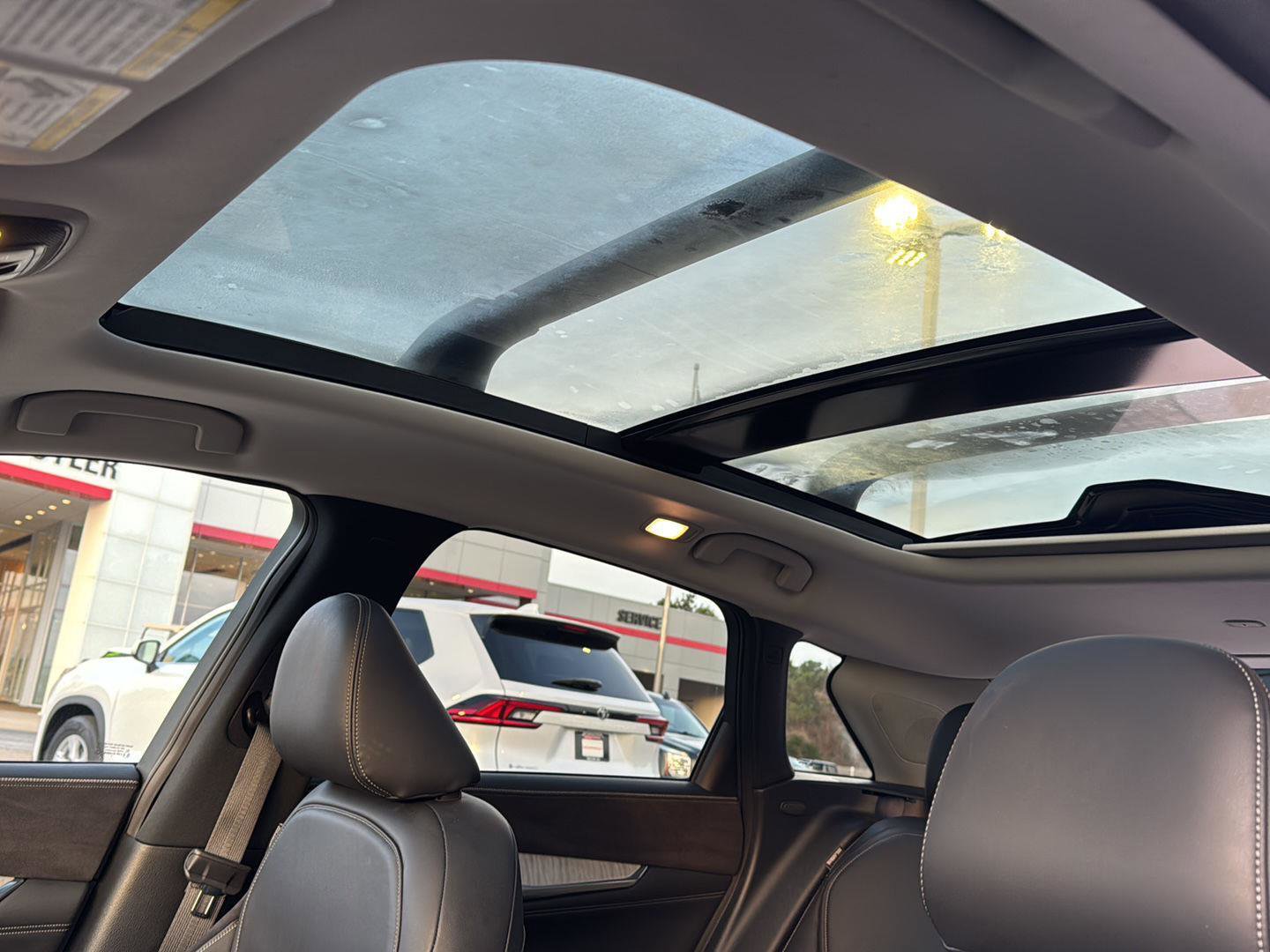 Used 2023 INFINITI QX50 Sensory w/ Accent Package image 27