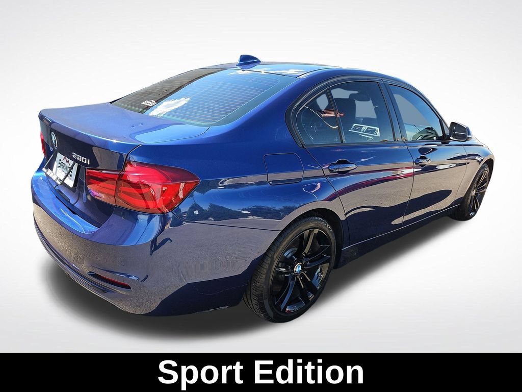 Used 2018 BMW 330i Sedan RWD image 6