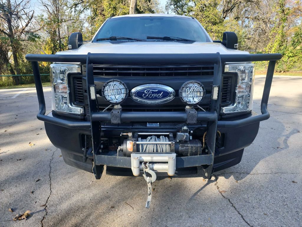 Used 2017 Ford F250 XL w/ Power Equipment Group image 2
