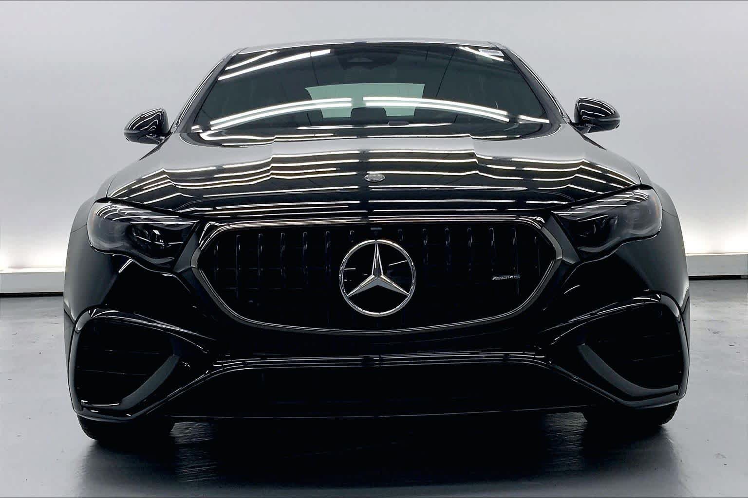 New 2026 Mercedes-Benz E 53 AMG e 4MATIC Sedan image 4