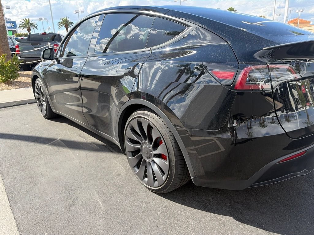 Used 2023 Tesla Model Y Performance AWD/4WD image 3