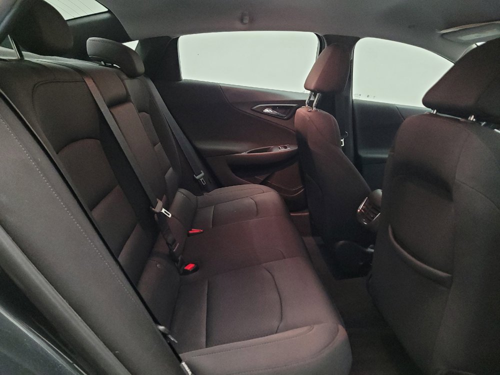 Used 2018 Chevrolet Malibu LT w/ Driver Confidence Package FWD image 19