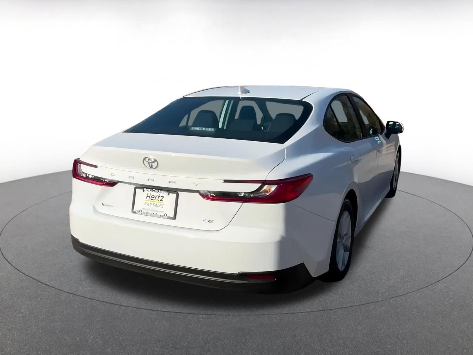 Used 2025 Toyota Camry LE image 14