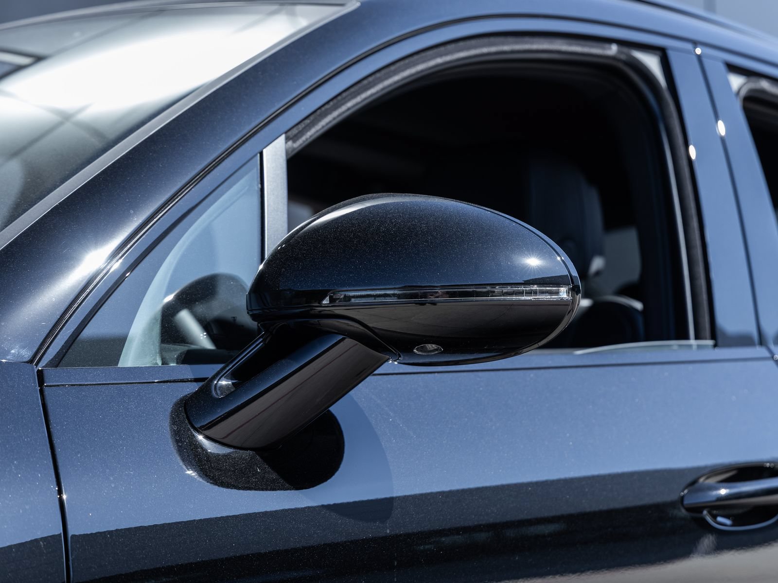 Certified 2026 Porsche Macan S AWD/4WD image 17