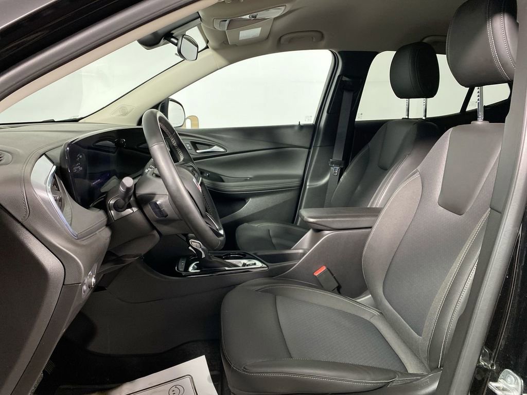 Certified 2025 Buick Encore GX Preferred w/ Comfort Package image 11