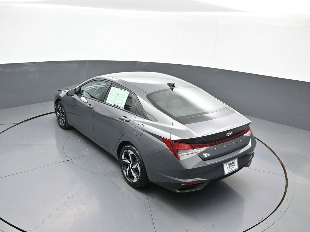 Certified 2023 Hyundai Elantra SEL w/ Convenience Package image 39