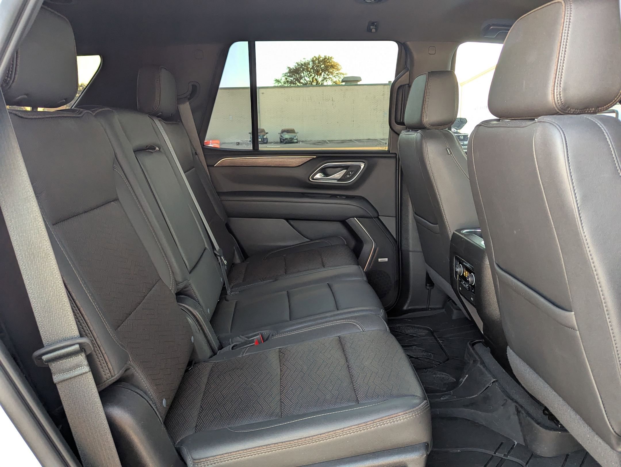 Used 2022 Chevrolet Tahoe High Country image 24