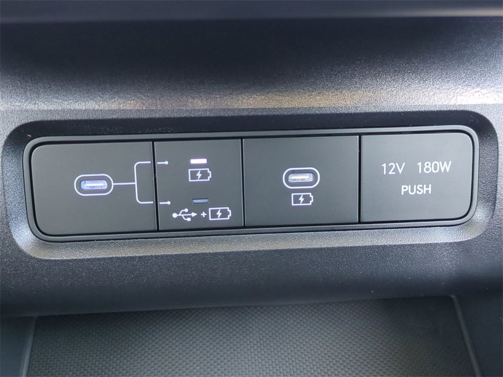 New 2026 Hyundai Tucson Blue SE image 24