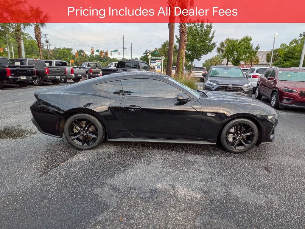 Used 2024 Ford Mustang GT RWD image 3