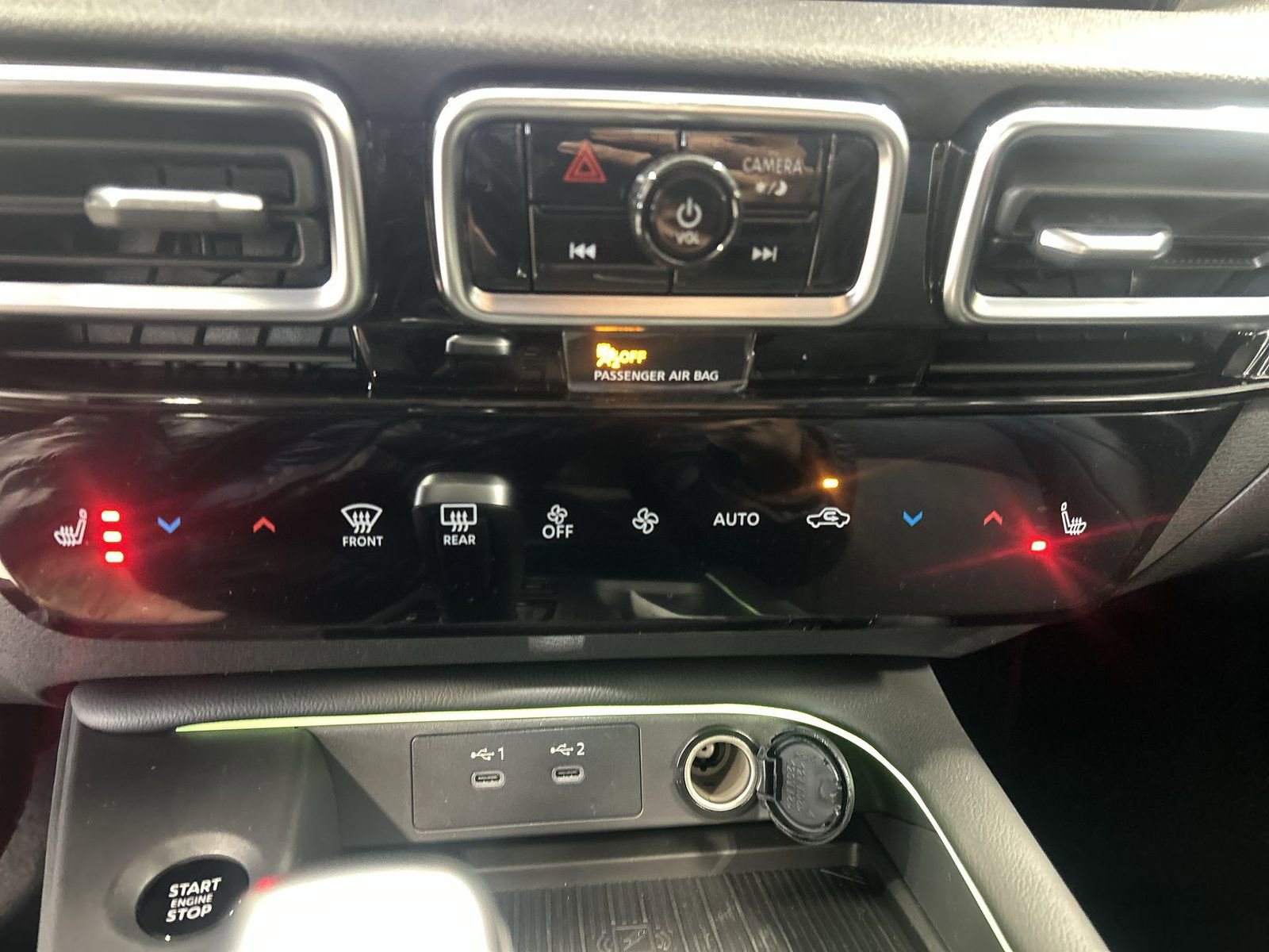 New 2026 Nissan Sentra SR w/ SR Premium Package FWD image 10