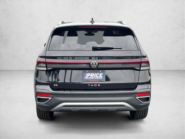 Used 2025 Volkswagen Taos SE FWD image 7
