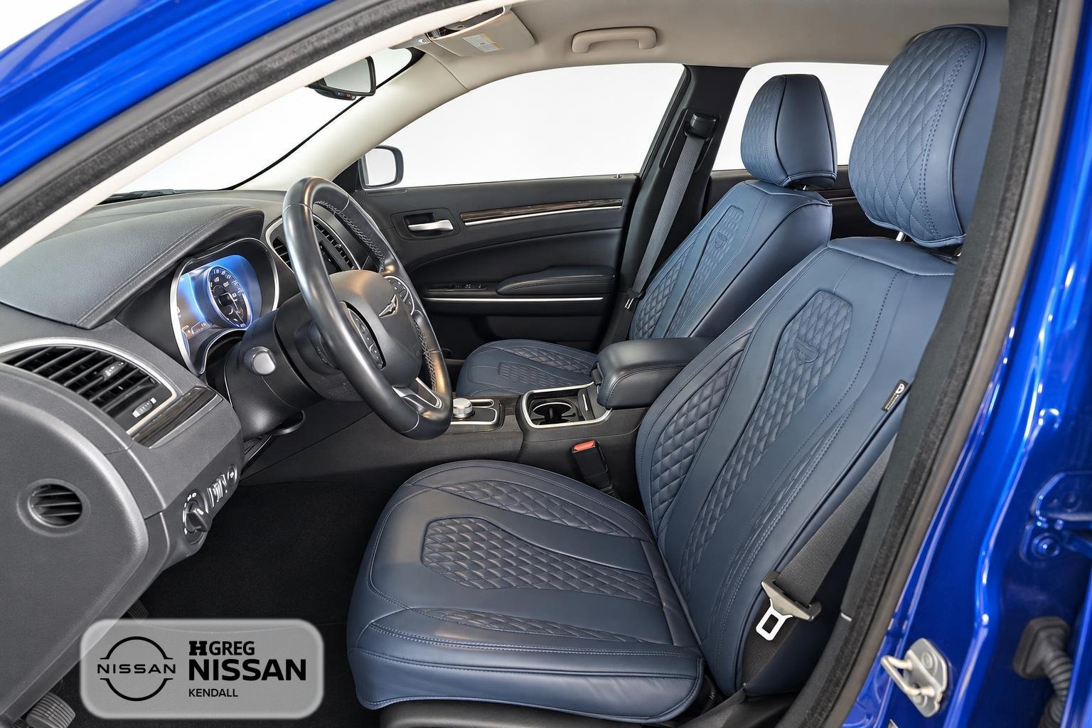 Used 2021 Chrysler 300 Touring w/ Sport Appearance Package RWD image 7